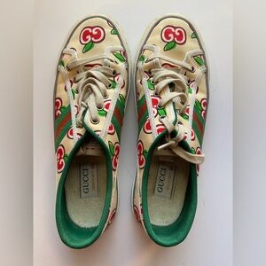 Gucci Tennis 1977 GG Apple Print Trainer Sneakers Size 10 / IT 40